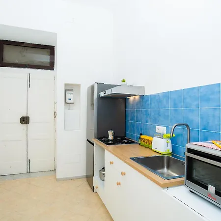 La Marina Apartment *